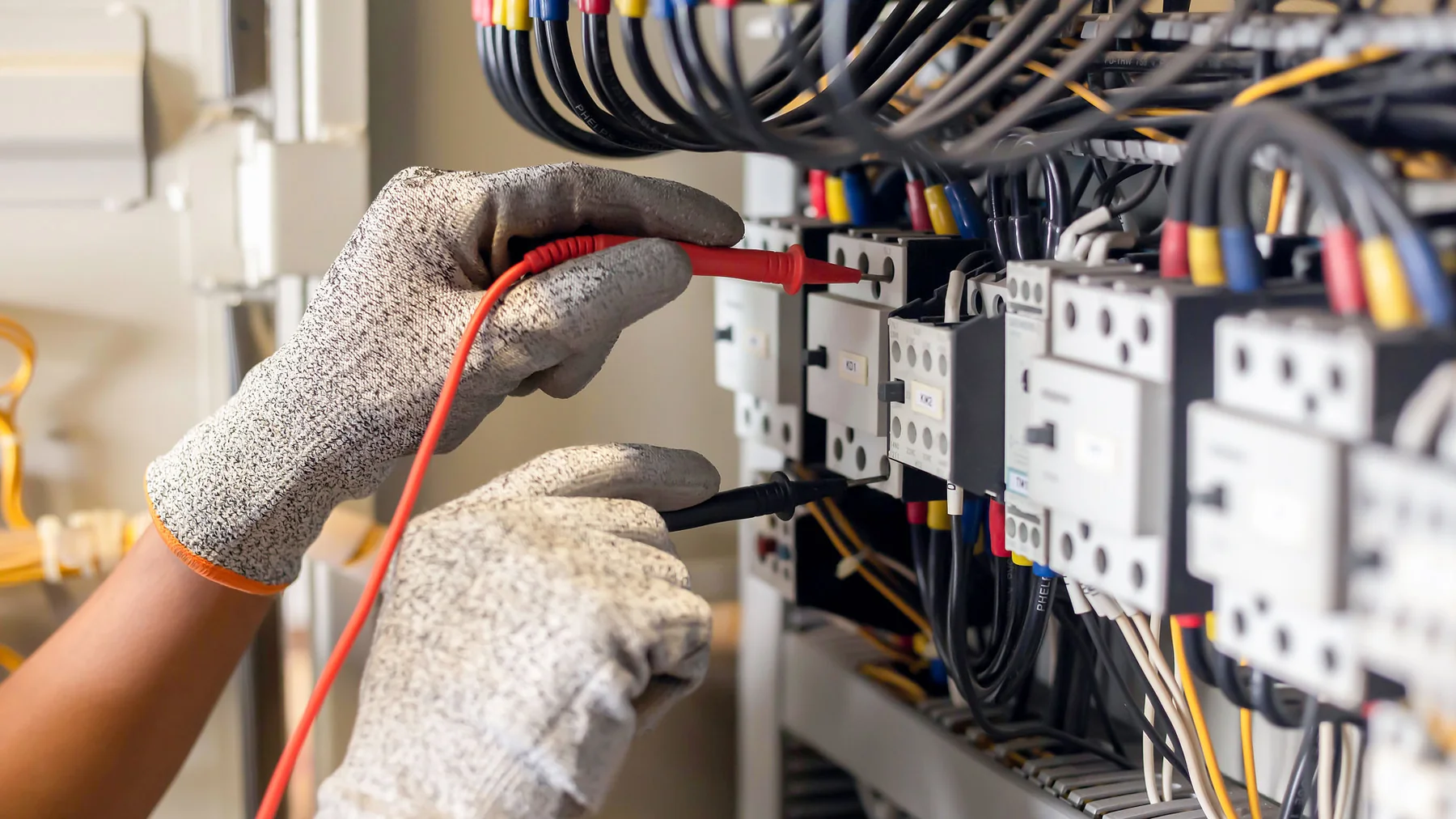Arbeiten an einer Elektroverteilung